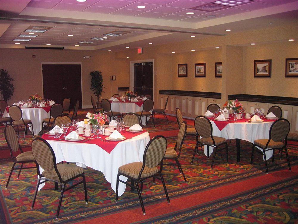 Hilton Garden Inn Huntsville/Space Center Экстерьер фото