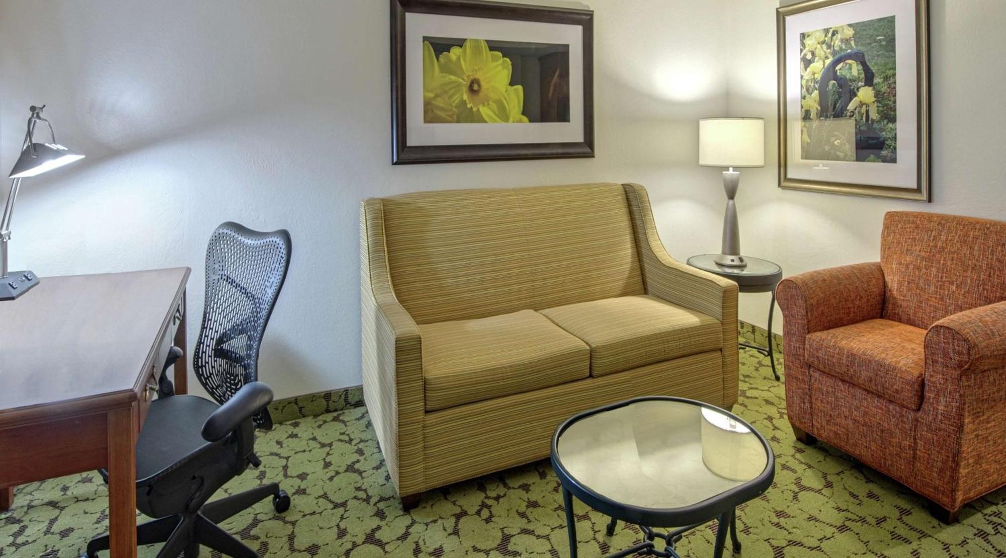 Hilton Garden Inn Huntsville/Space Center Экстерьер фото