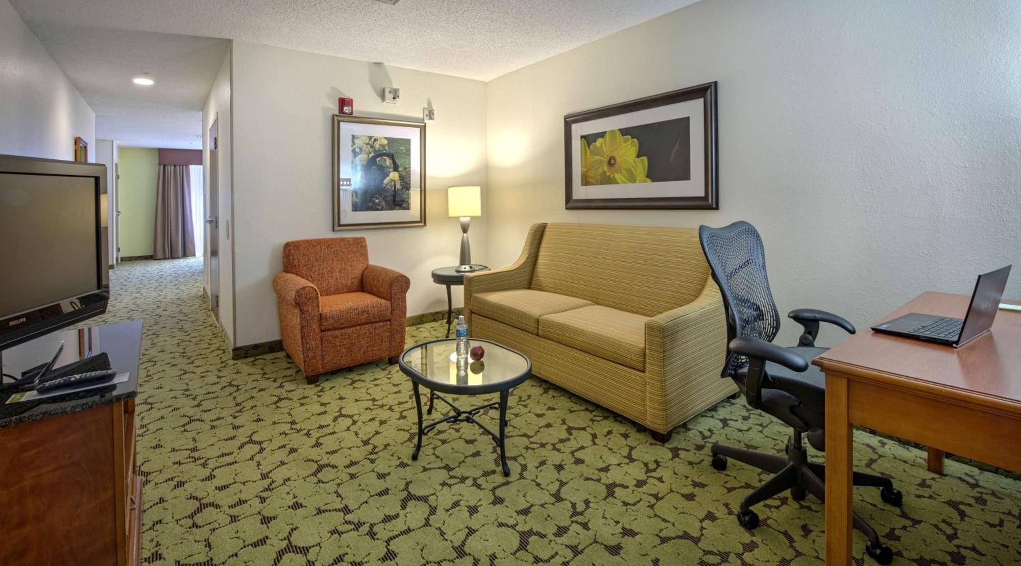 Hilton Garden Inn Huntsville/Space Center Экстерьер фото