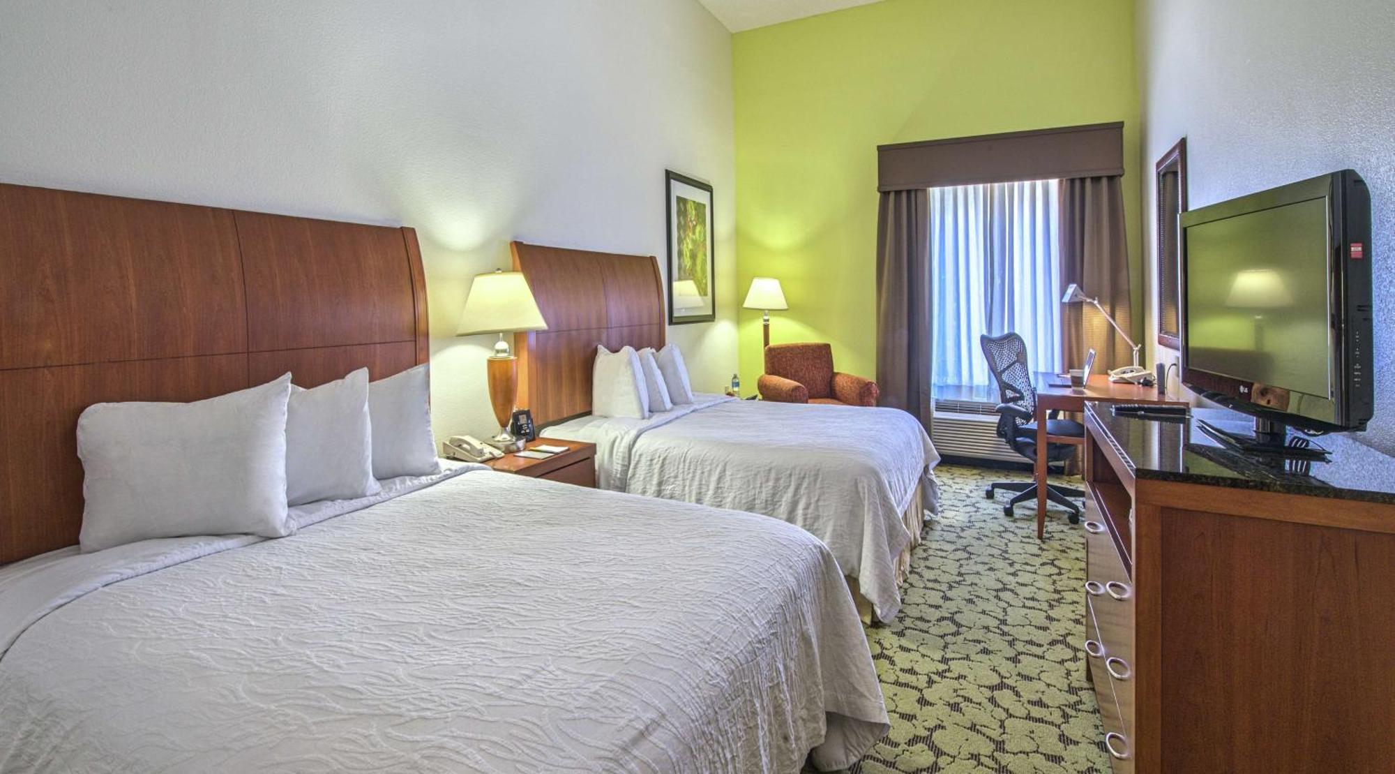 Hilton Garden Inn Huntsville/Space Center Экстерьер фото