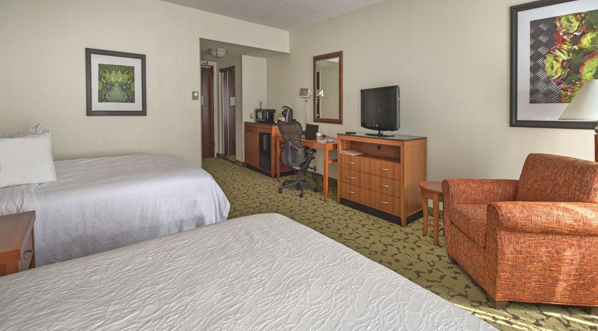 Hilton Garden Inn Huntsville/Space Center Экстерьер фото