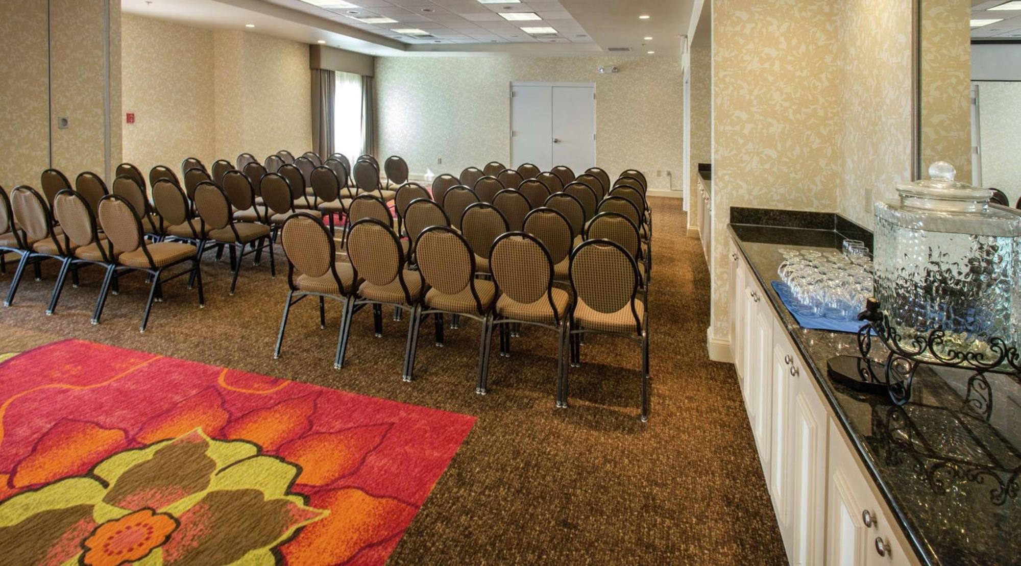 Hilton Garden Inn Huntsville/Space Center Экстерьер фото